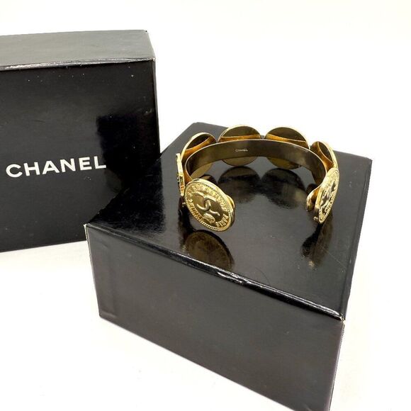 Chanel 7 Coin CC Gold Bangle - Picture 2 of 4